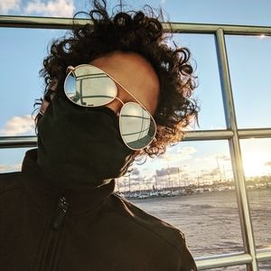 Meet your Posher, Dinandrea